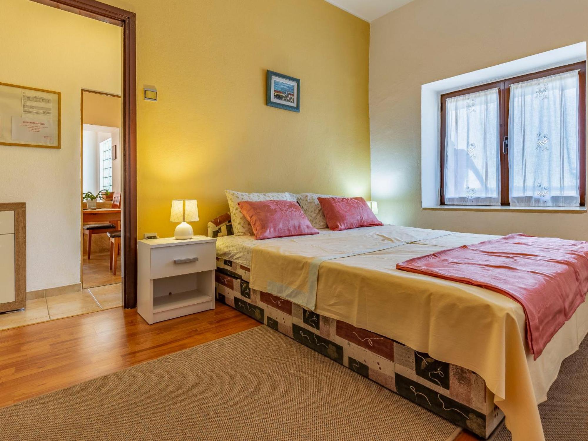 Vladimir - Pul237 By Interhome *